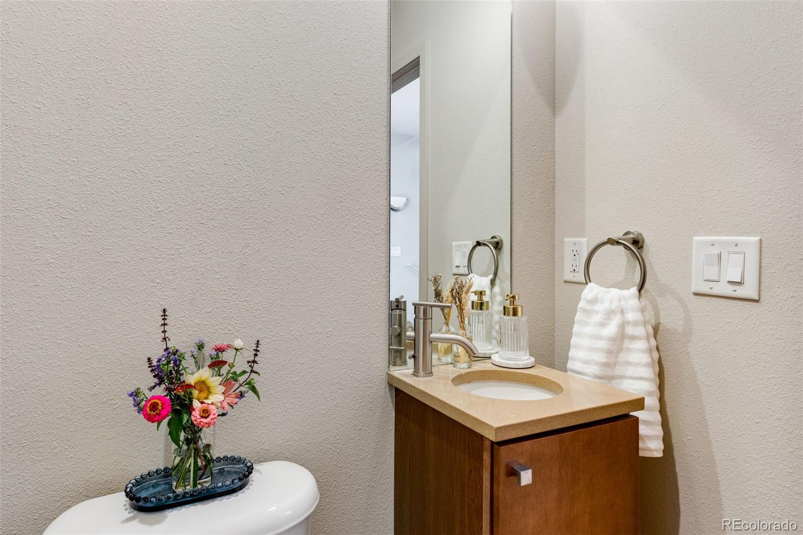 MLS Image #15 for 822  25th street ,denver, Colorado