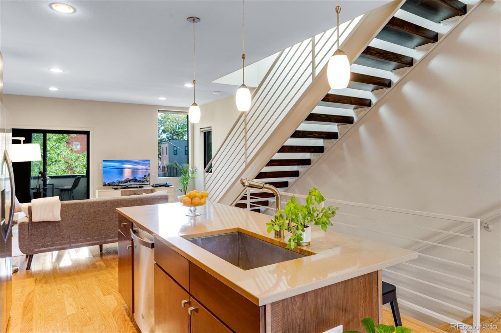 MLS Image #4 for 822  25th street ,denver, Colorado