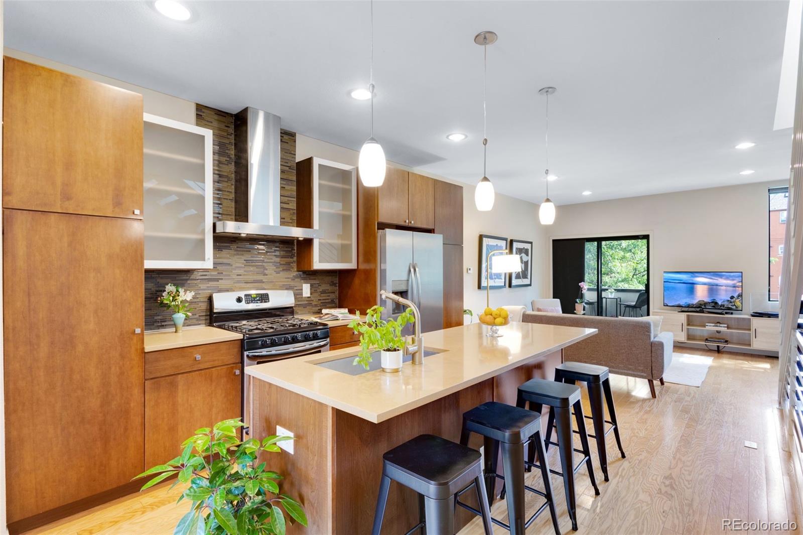 MLS Image #5 for 822  25th street ,denver, Colorado