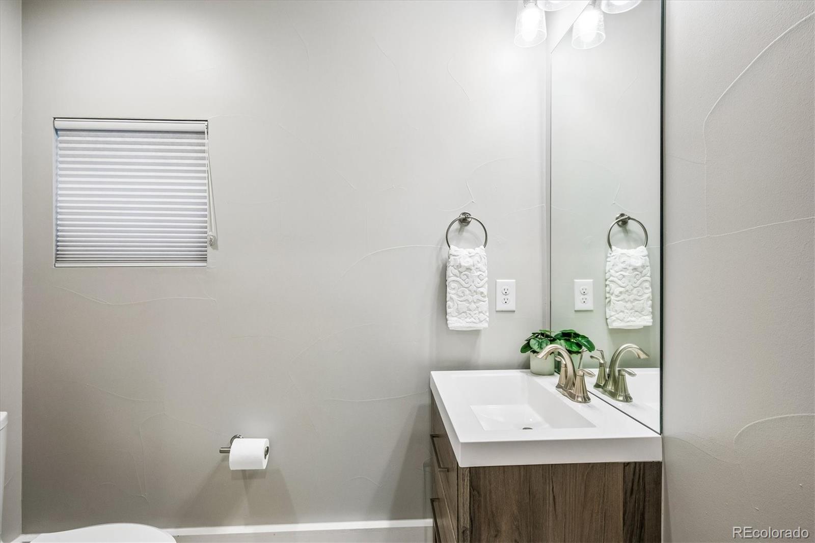 MLS Image #11 for 2920 w 26th avenue,denver, Colorado