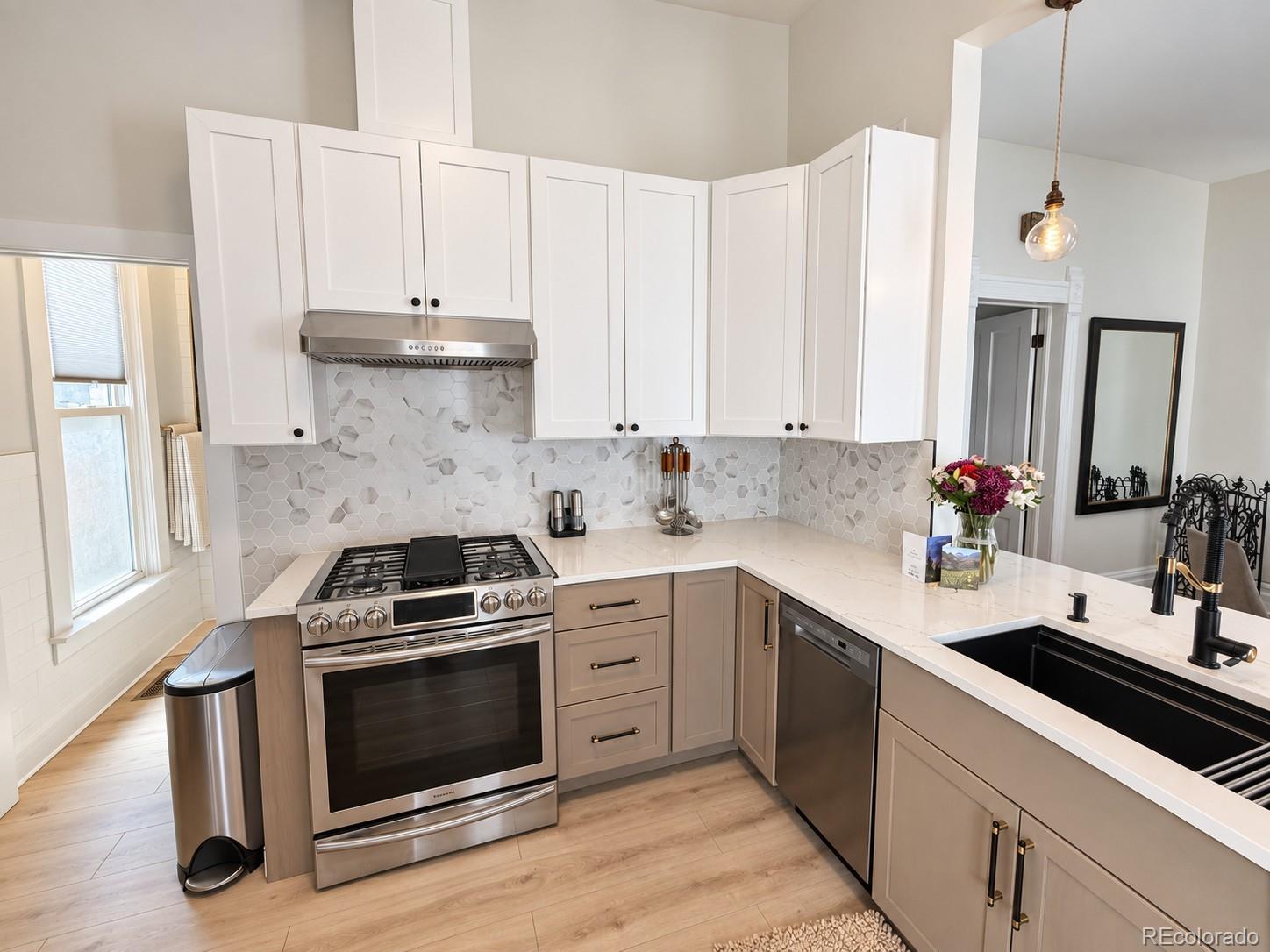 MLS Image #3 for 1420 e 25th avenue,denver, Colorado