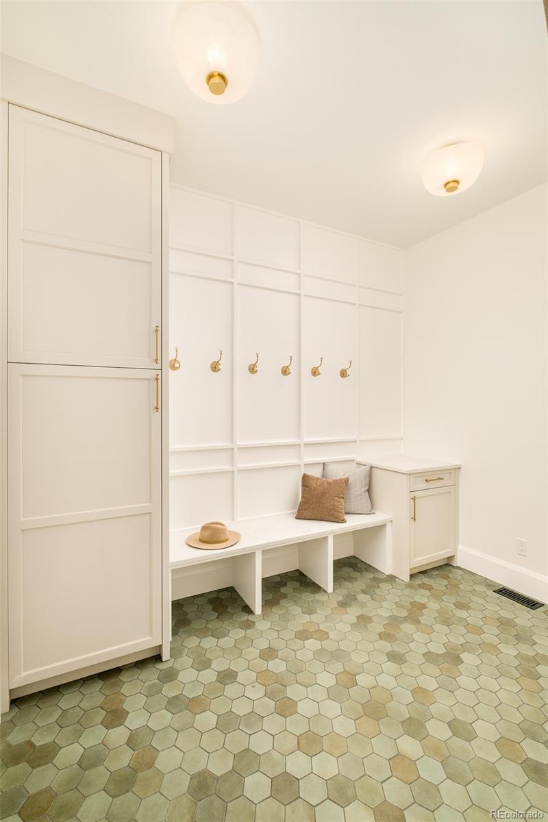 MLS Image #20 for 2408 s monroe street,denver, Colorado