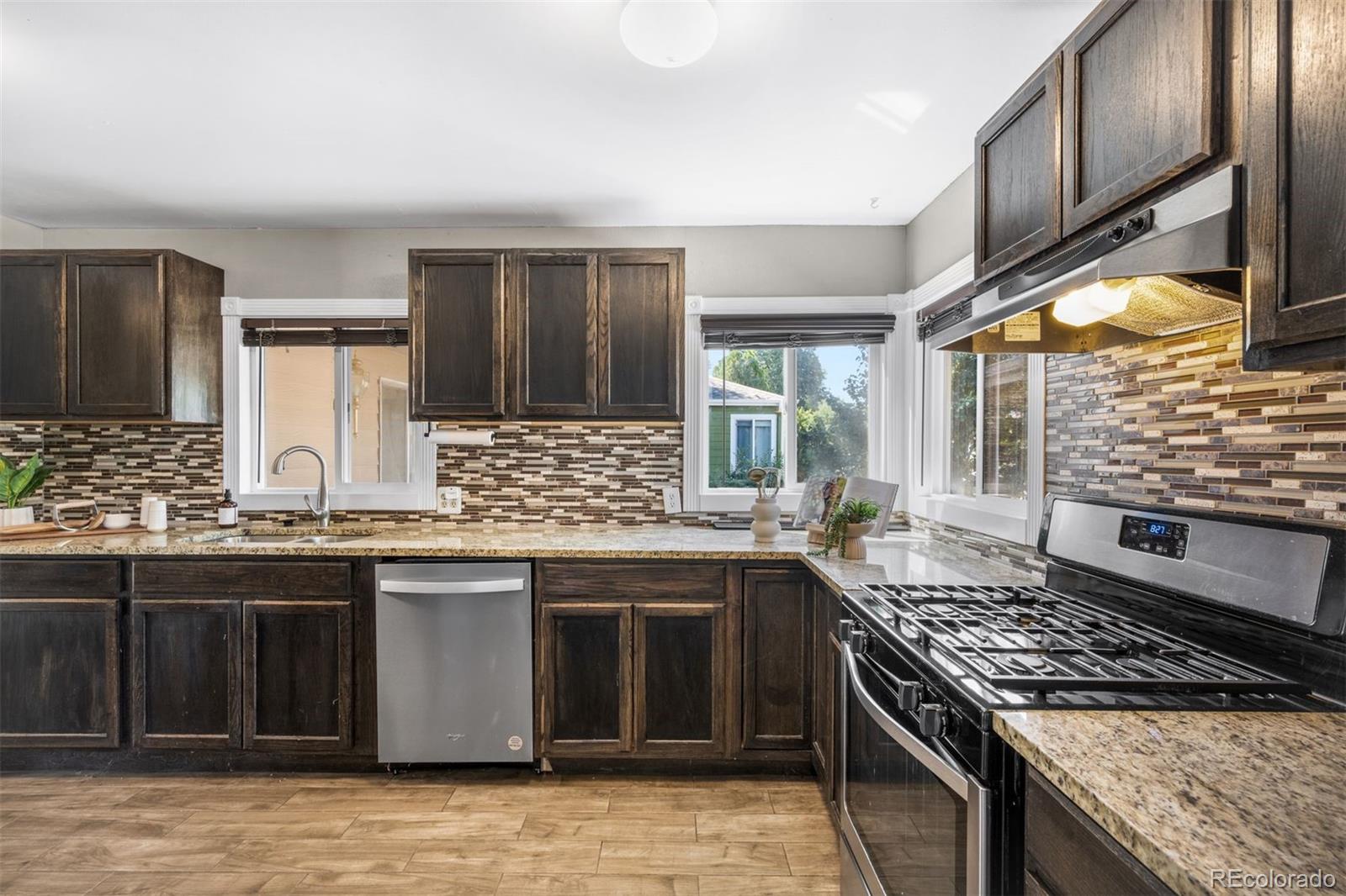 MLS Image #9 for 808 s umatilla way,denver, Colorado