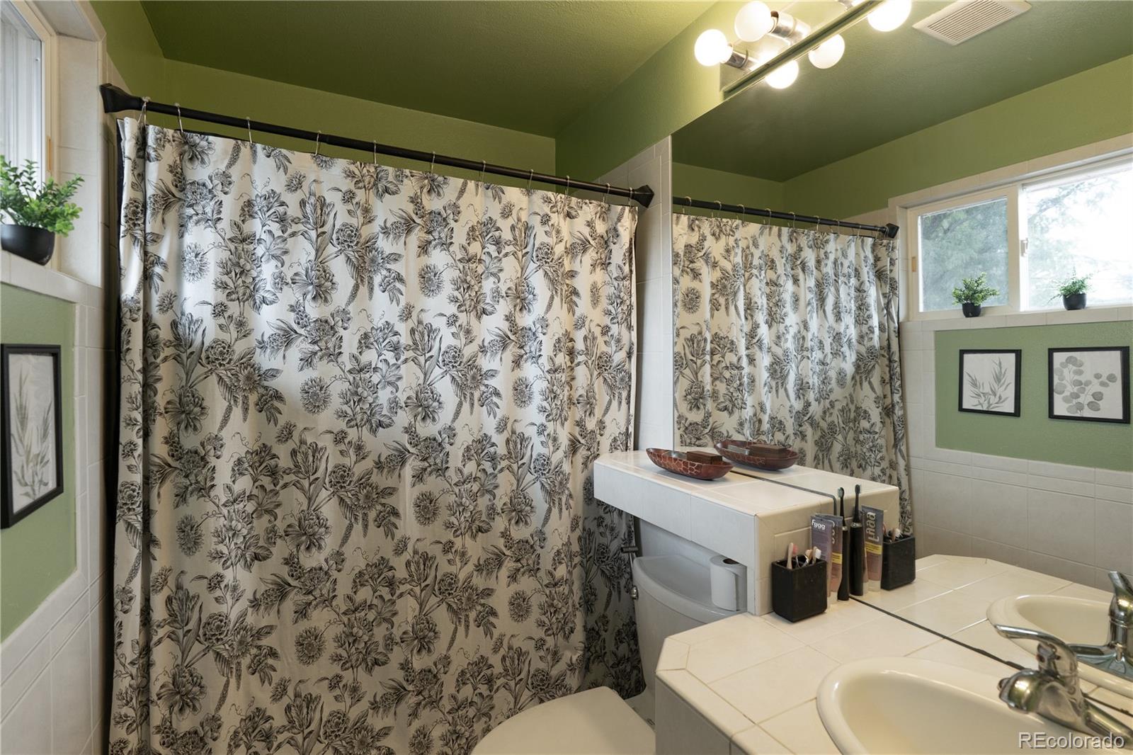 MLS Image #15 for 8365 s brentwood street,littleton, Colorado