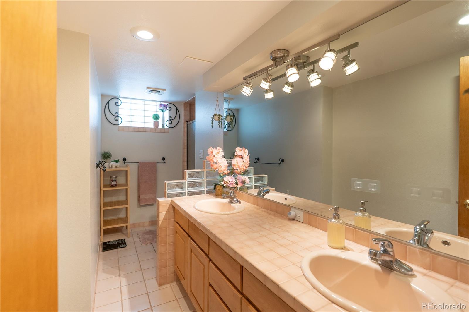 MLS Image #23 for 8365 s brentwood street,littleton, Colorado