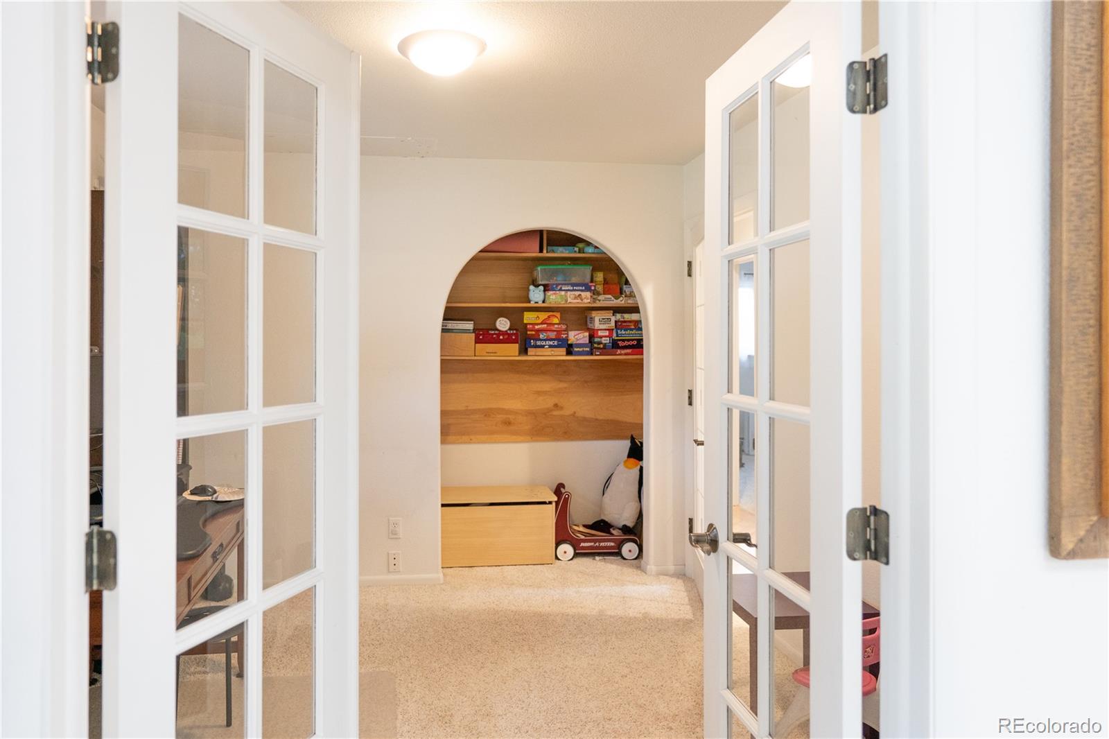 MLS Image #3 for 8365 s brentwood street,littleton, Colorado