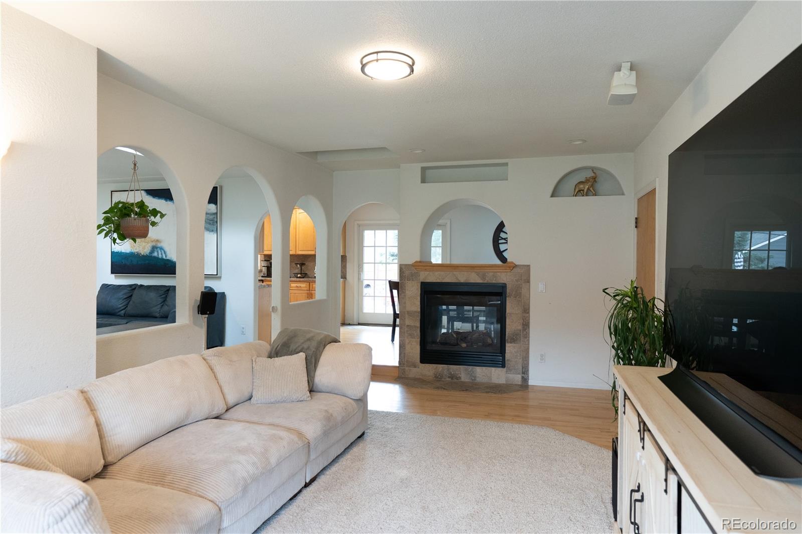 MLS Image #6 for 8365 s brentwood street,littleton, Colorado