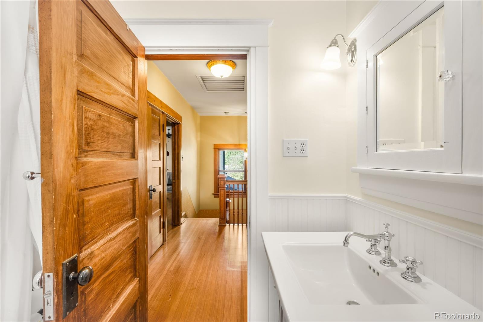 MLS Image #19 for 961 s corona street,denver, Colorado