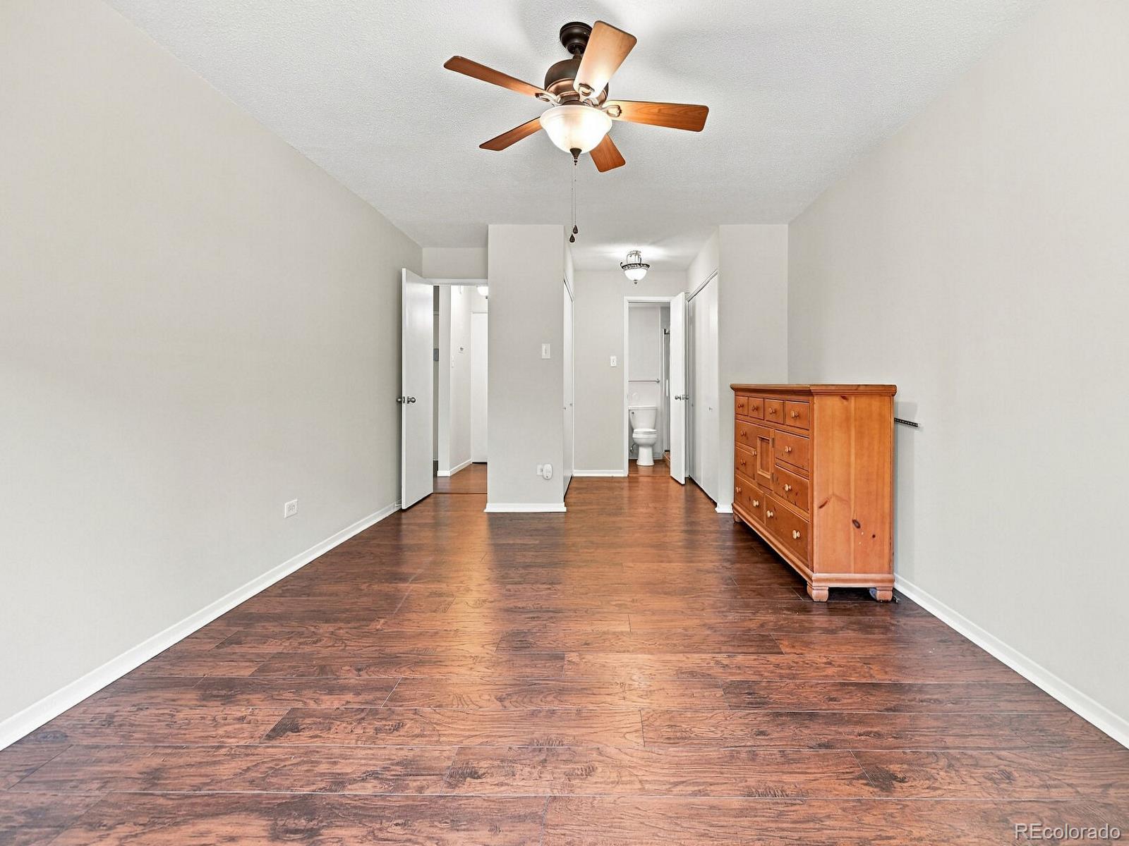 MLS Image #10 for 695 s alton way,denver, Colorado