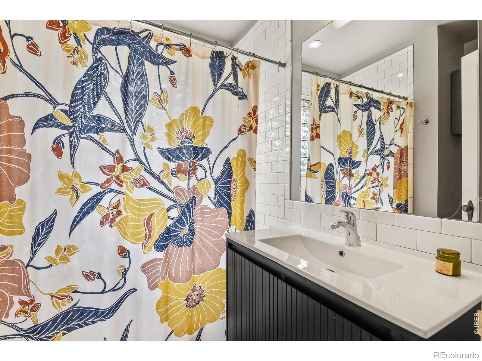 MLS Image #15 for 1540 n niagara street,denver, Colorado