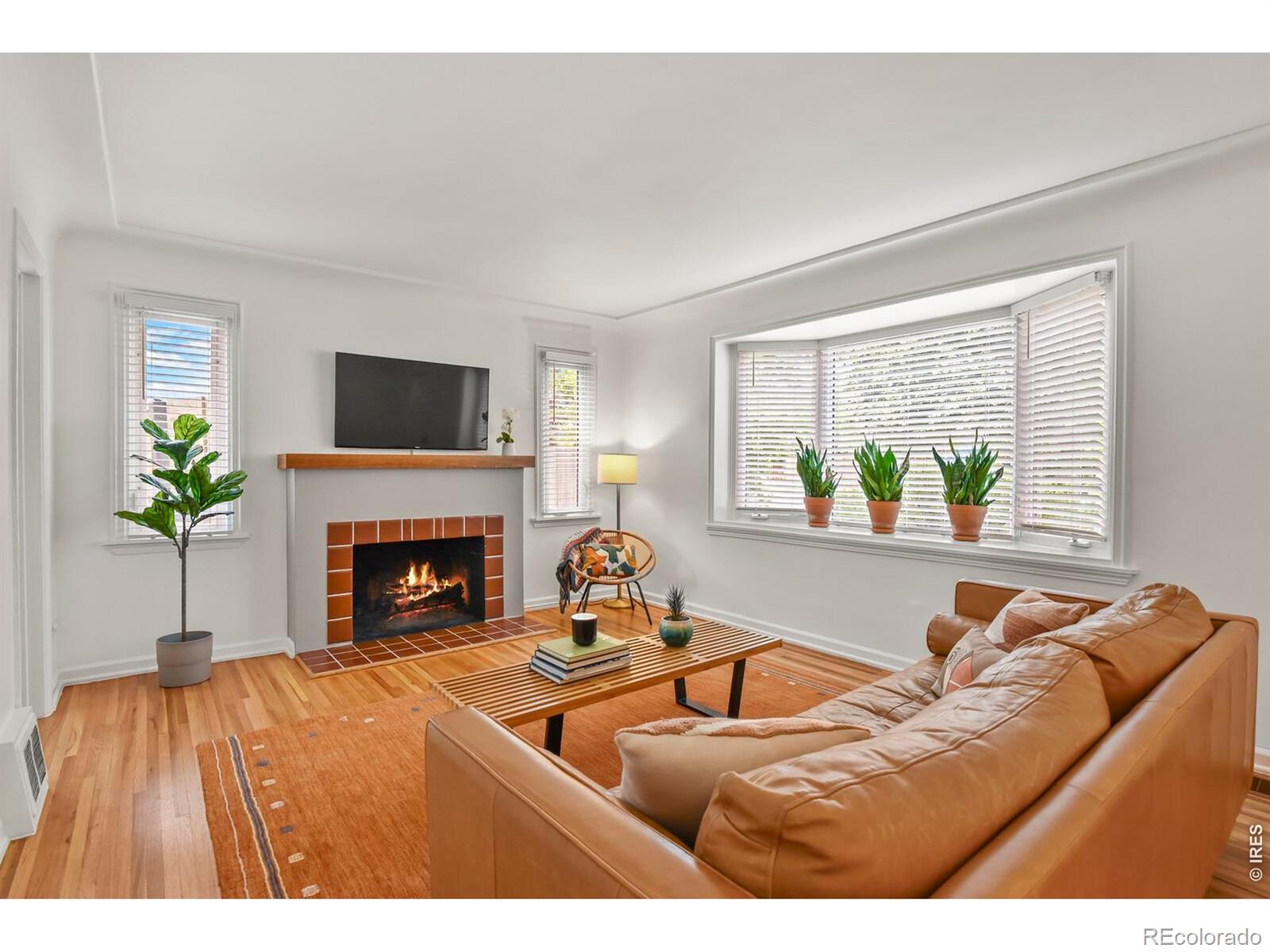 MLS Image #2 for 1540 n niagara street,denver, Colorado
