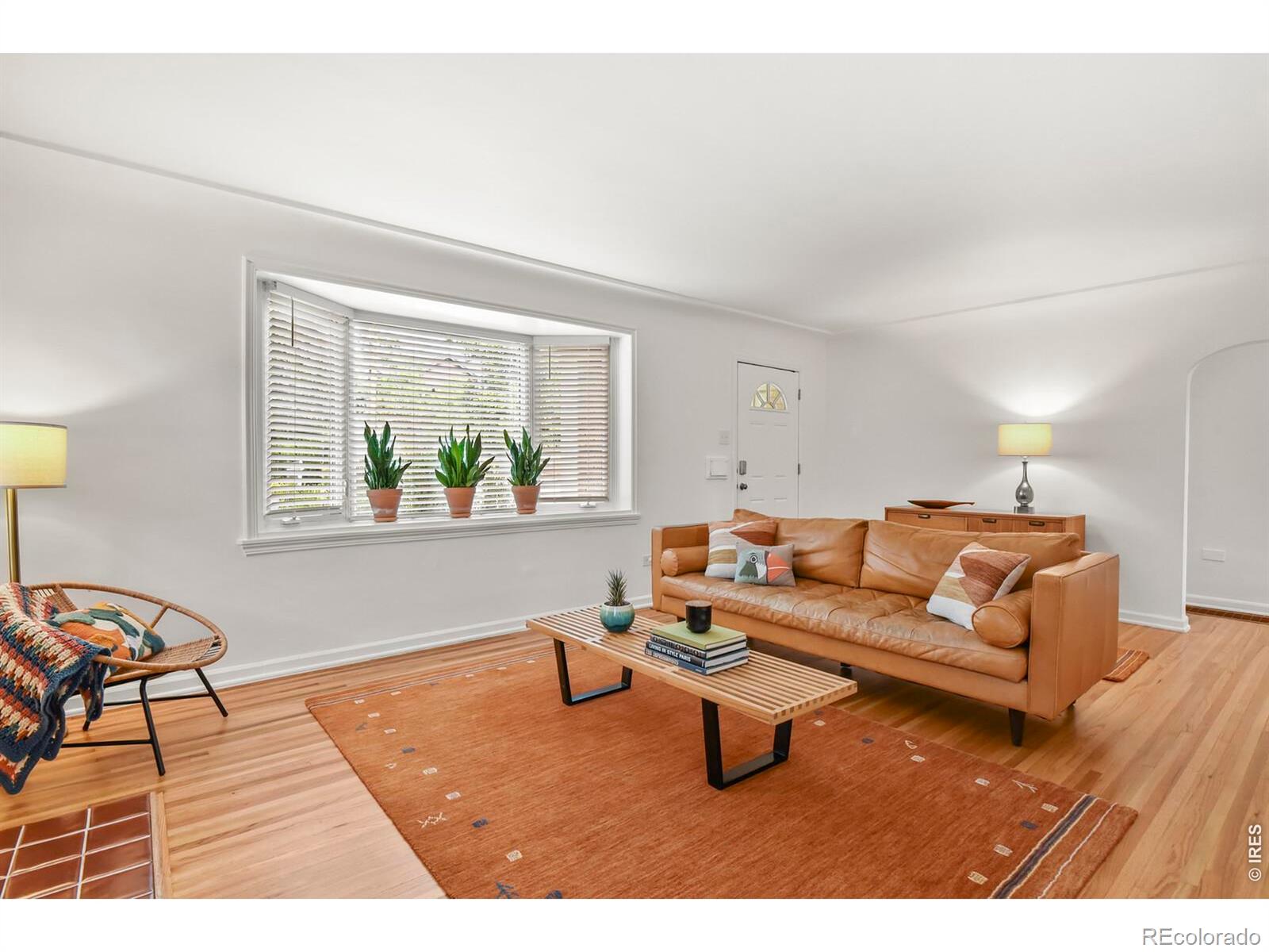 MLS Image #3 for 1540 n niagara street,denver, Colorado