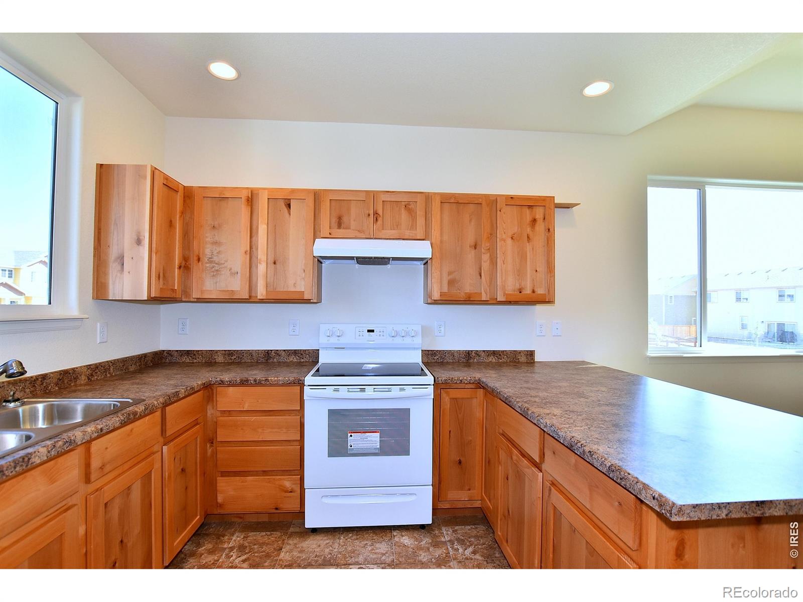 MLS Image #13 for 4863  pinegrove street,johnstown, Colorado