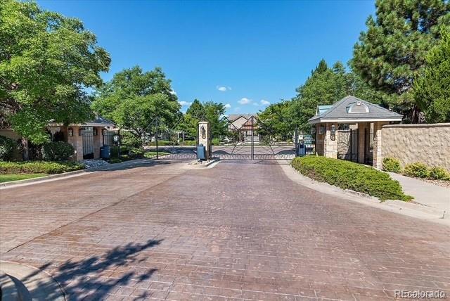 MLS Image #6 for 4545 s monaco street,denver, Colorado