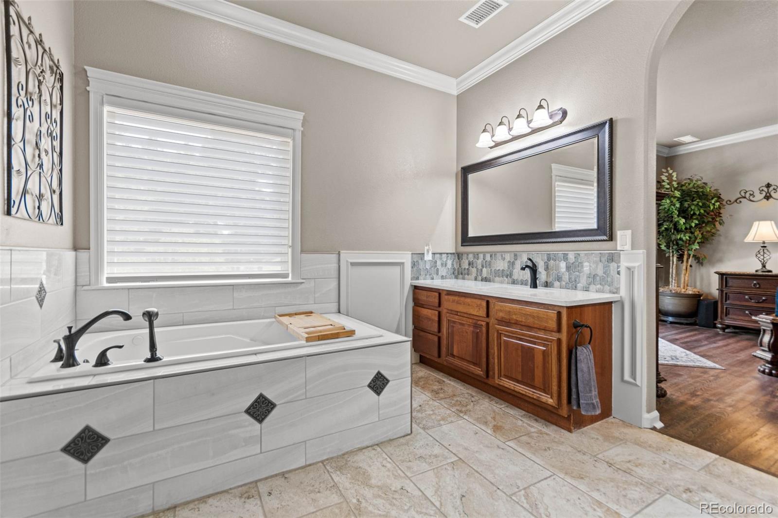 MLS Image #20 for 7524  engineers court,larkspur, Colorado