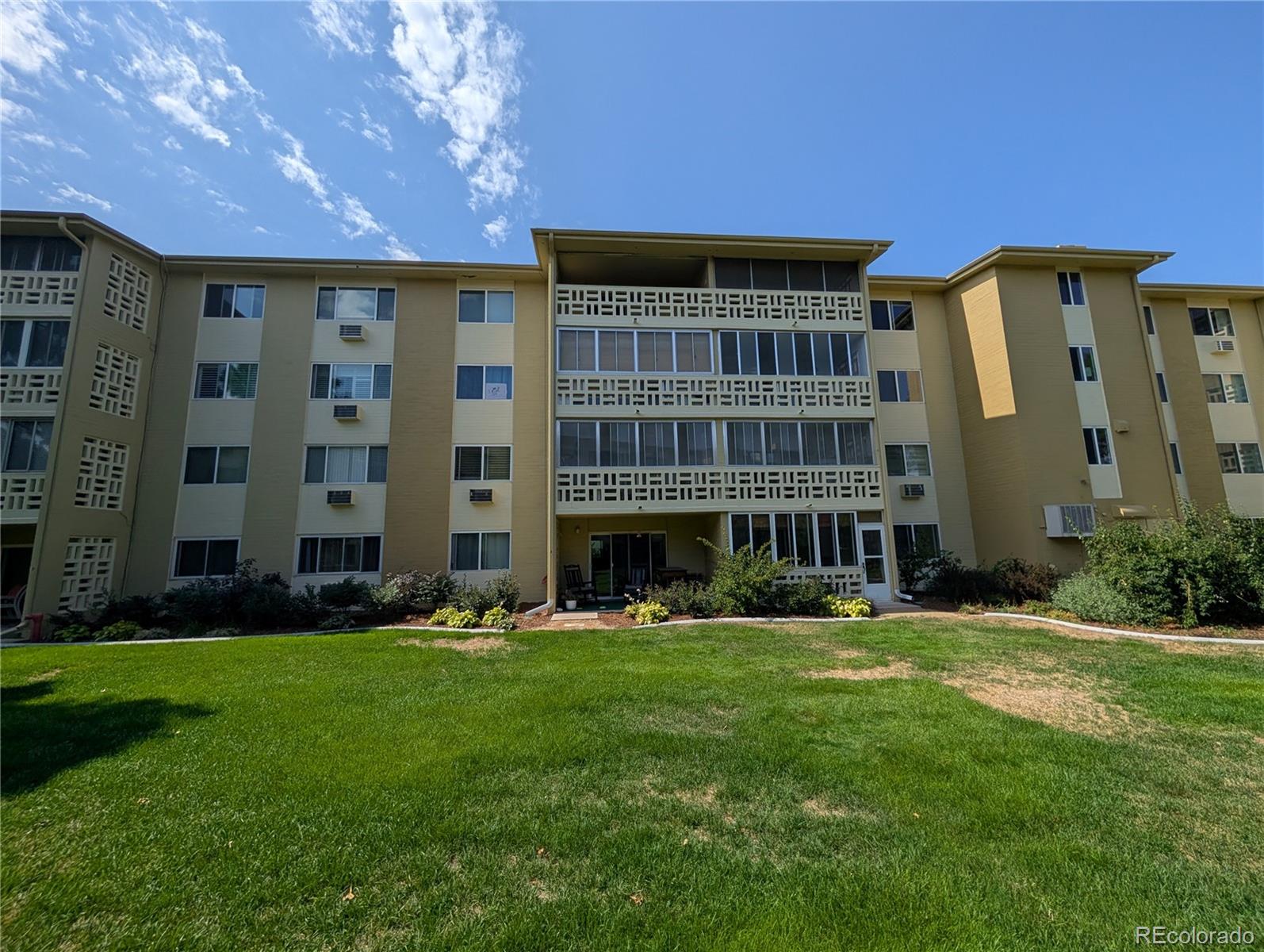MLS Image #1 for 580 s clinton street,denver, Colorado