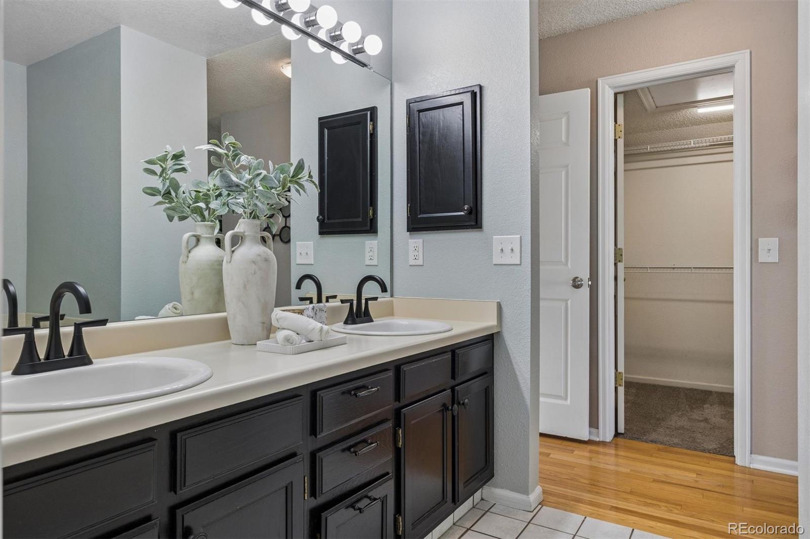 MLS Image #22 for 2003 s xenia way ,denver, Colorado