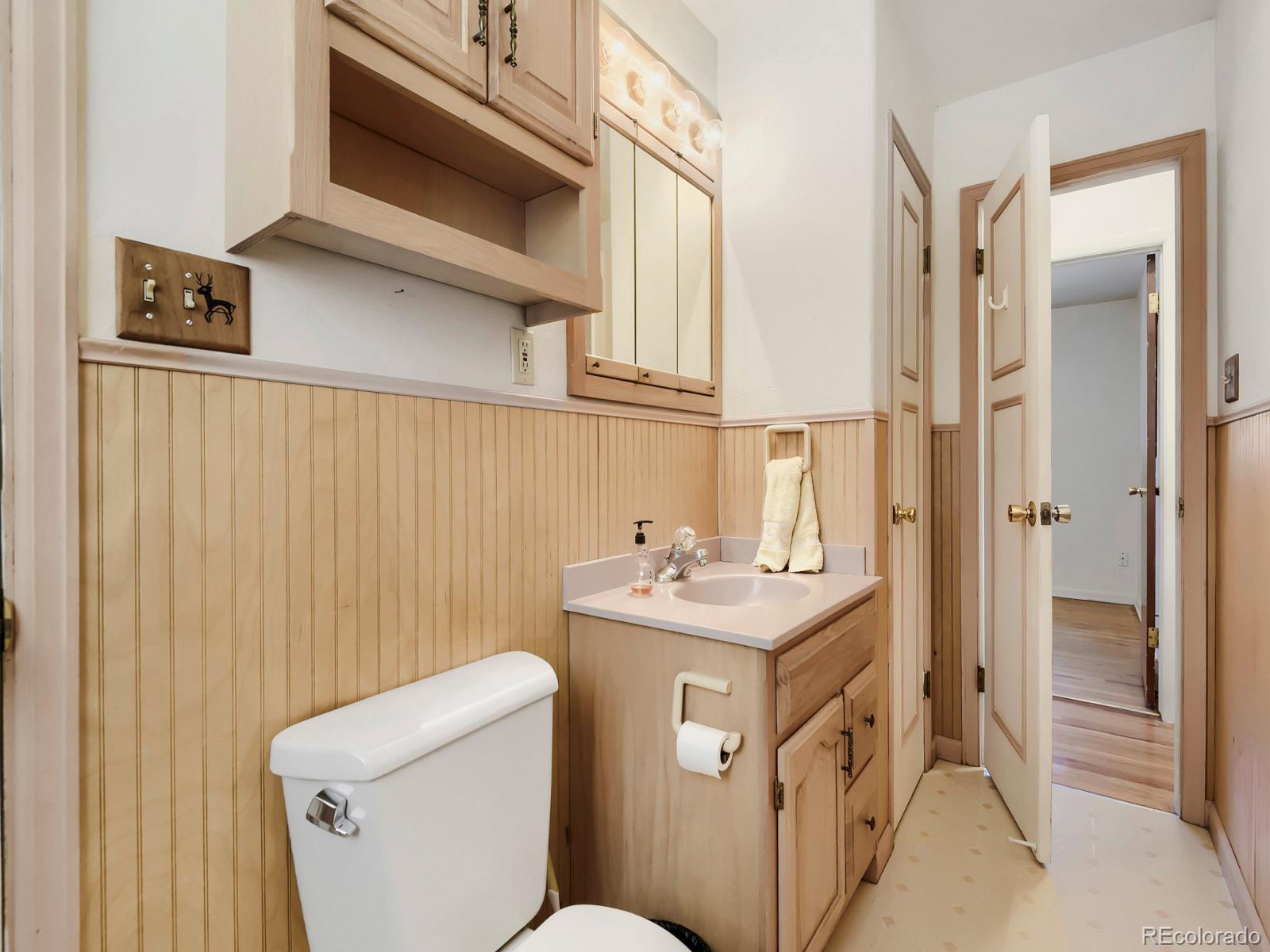 MLS Image #18 for 3366 w grand avenue,englewood, Colorado