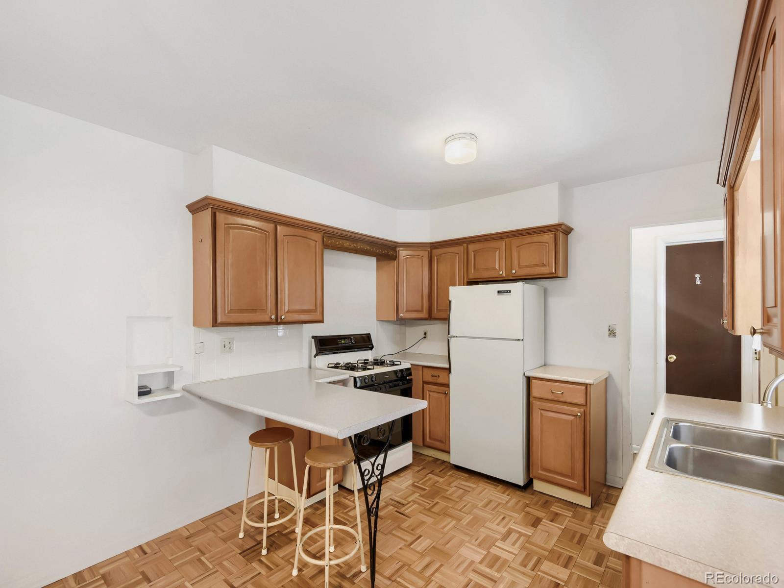 MLS Image #7 for 3366 w grand avenue,englewood, Colorado