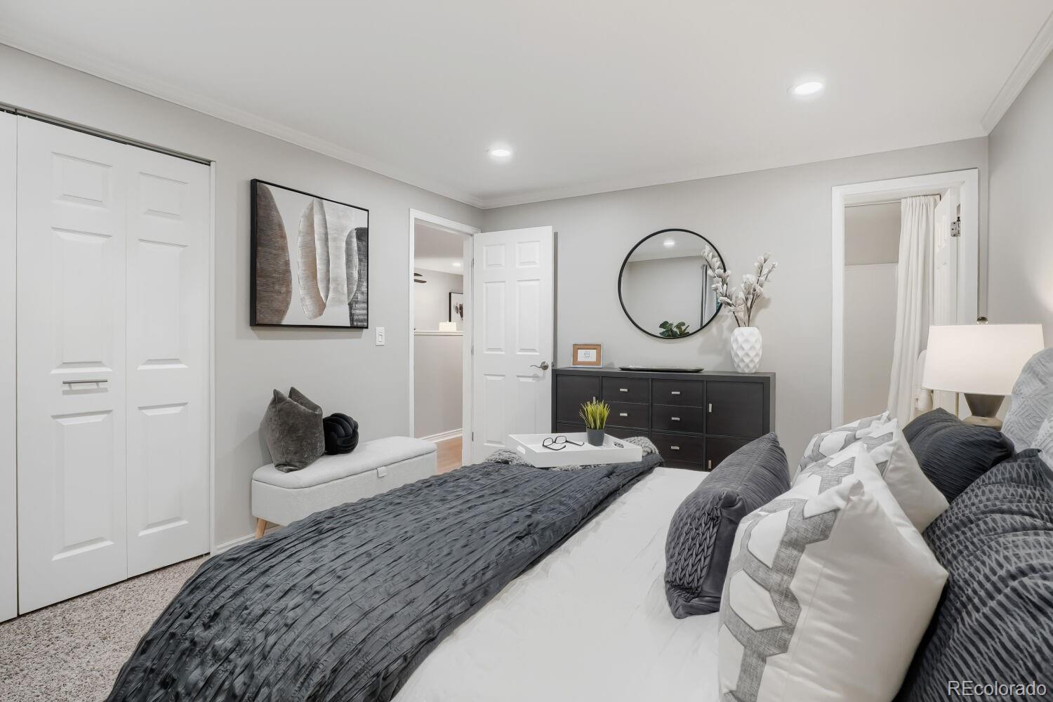 MLS Image #14 for 3047 s alton court,denver, Colorado