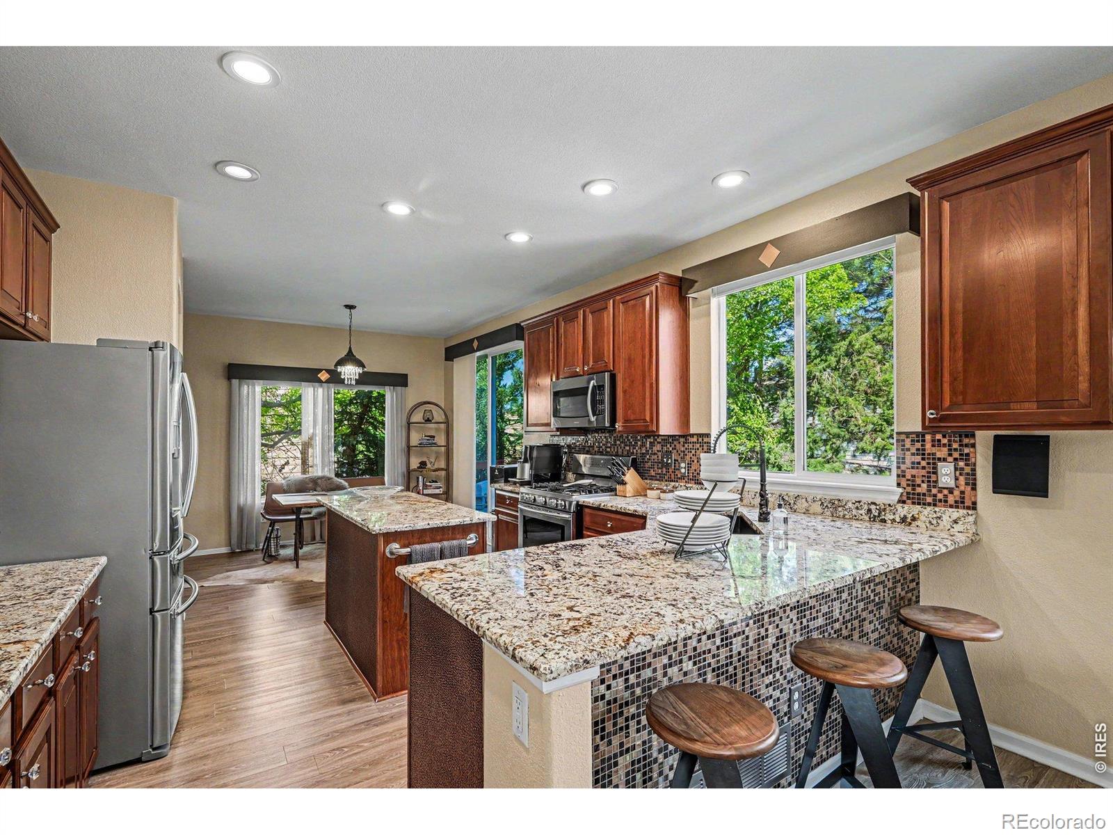 MLS Image #13 for 9690 s dover way,littleton, Colorado