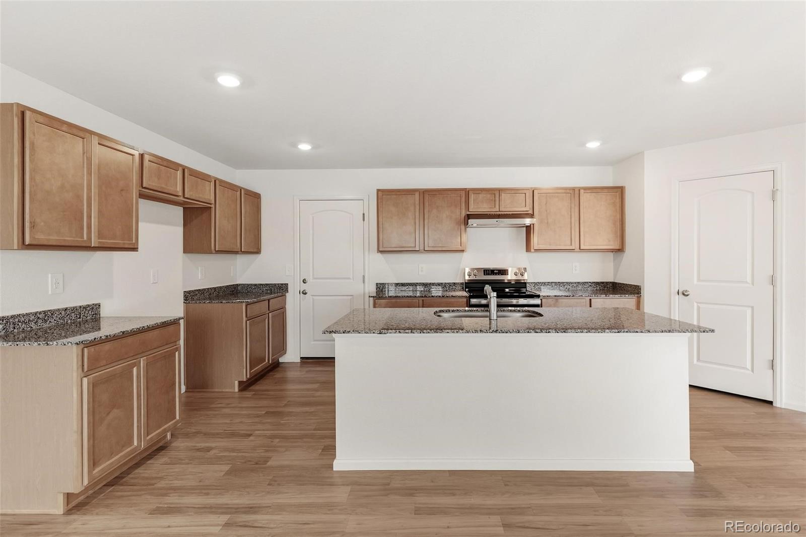 MLS Image #11 for 47358  bluebell avenue,bennett, Colorado