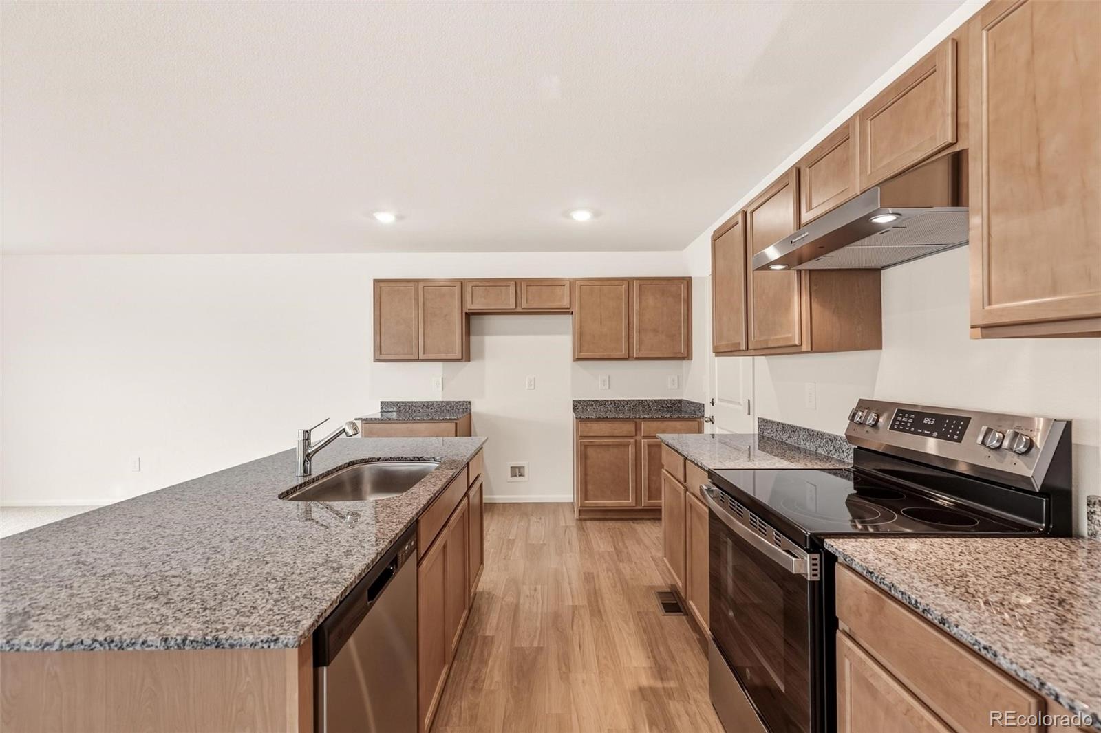 MLS Image #15 for 47358  bluebell avenue,bennett, Colorado