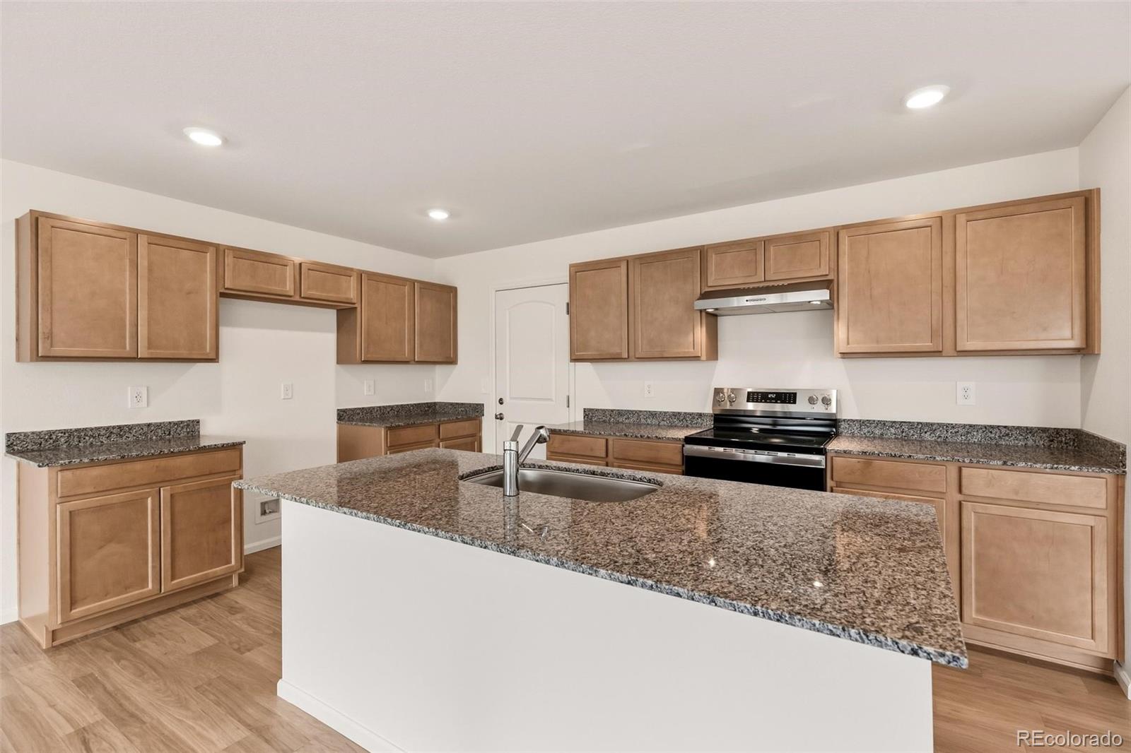 MLS Image #16 for 47358  bluebell avenue,bennett, Colorado