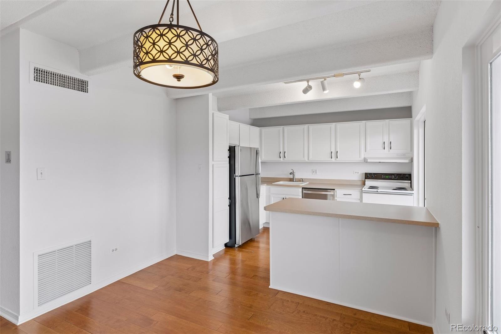 MLS Image #8 for 1441 n humboldt street,denver, Colorado