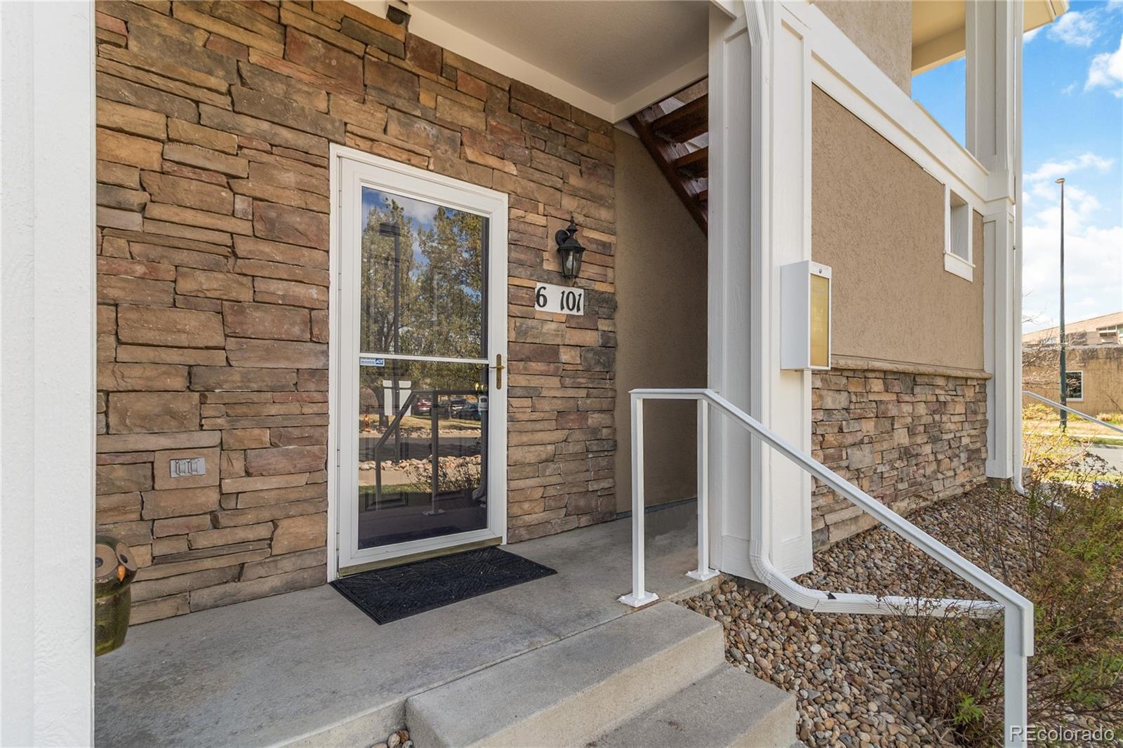 MLS Image #2 for 8200 e 8th avenue 6101,denver, Colorado