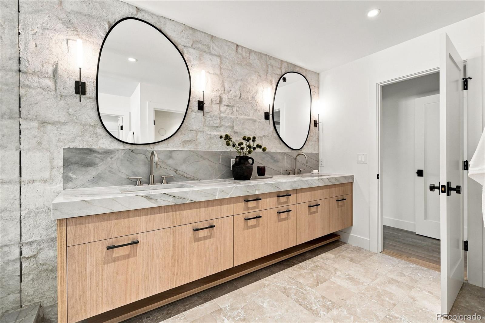 MLS Image #17 for 1516 s clayton street,denver, Colorado