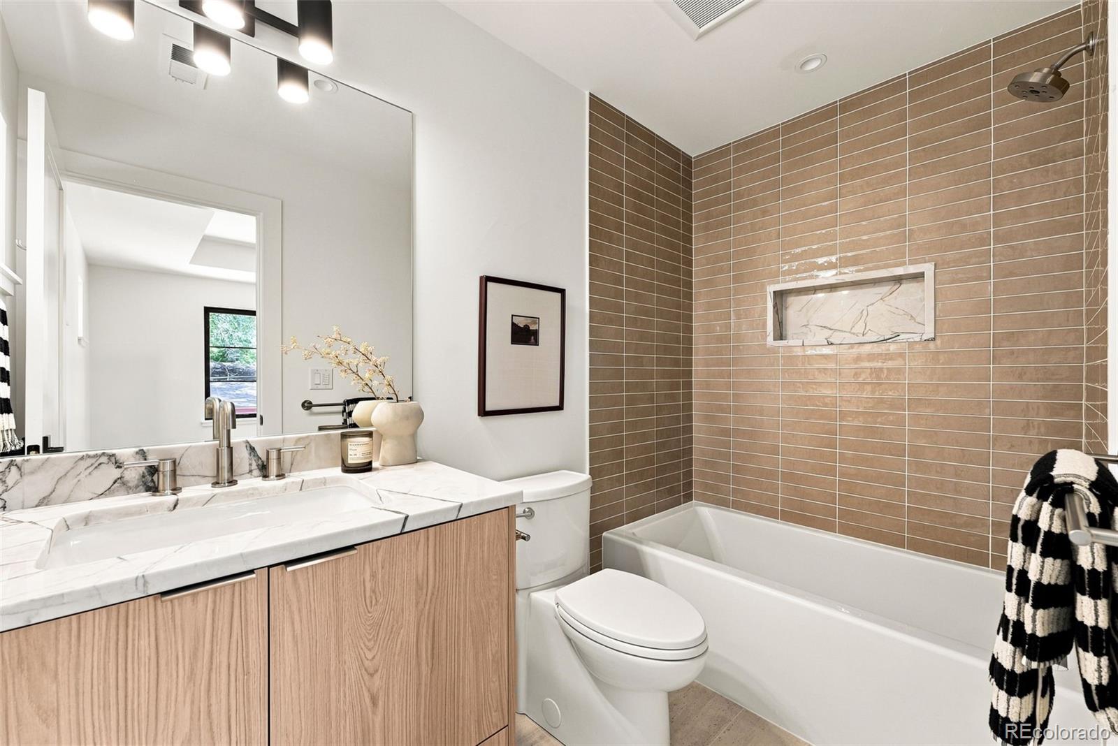 MLS Image #23 for 1516 s clayton street,denver, Colorado