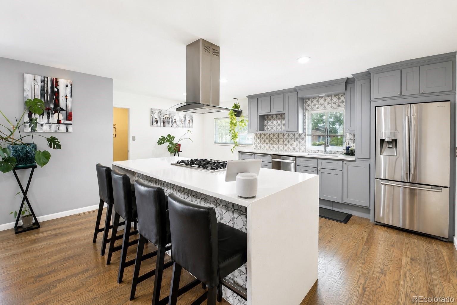 MLS Image #11 for 205 s tucson circle,aurora, Colorado