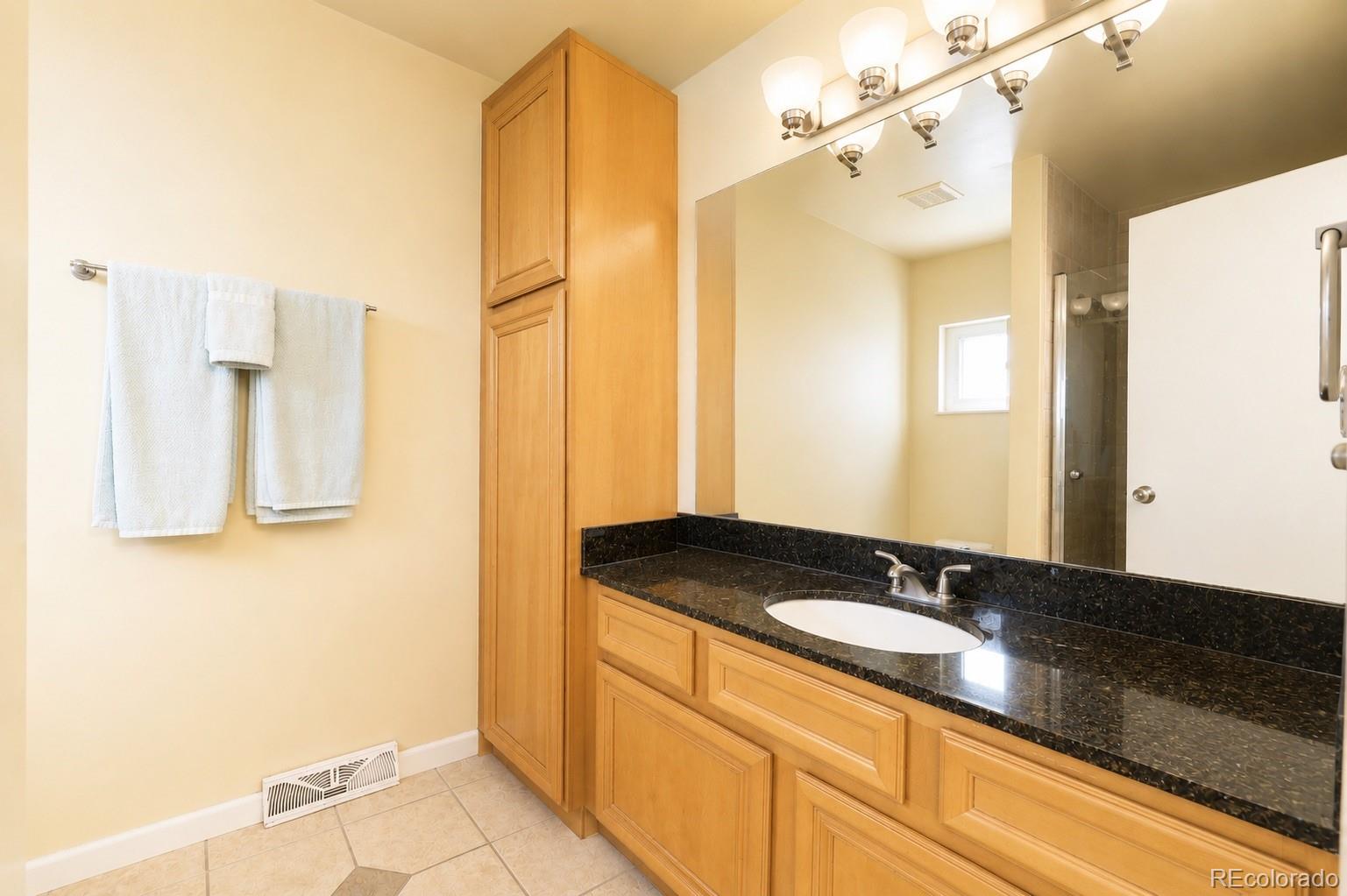 MLS Image #20 for 205 s tucson circle,aurora, Colorado