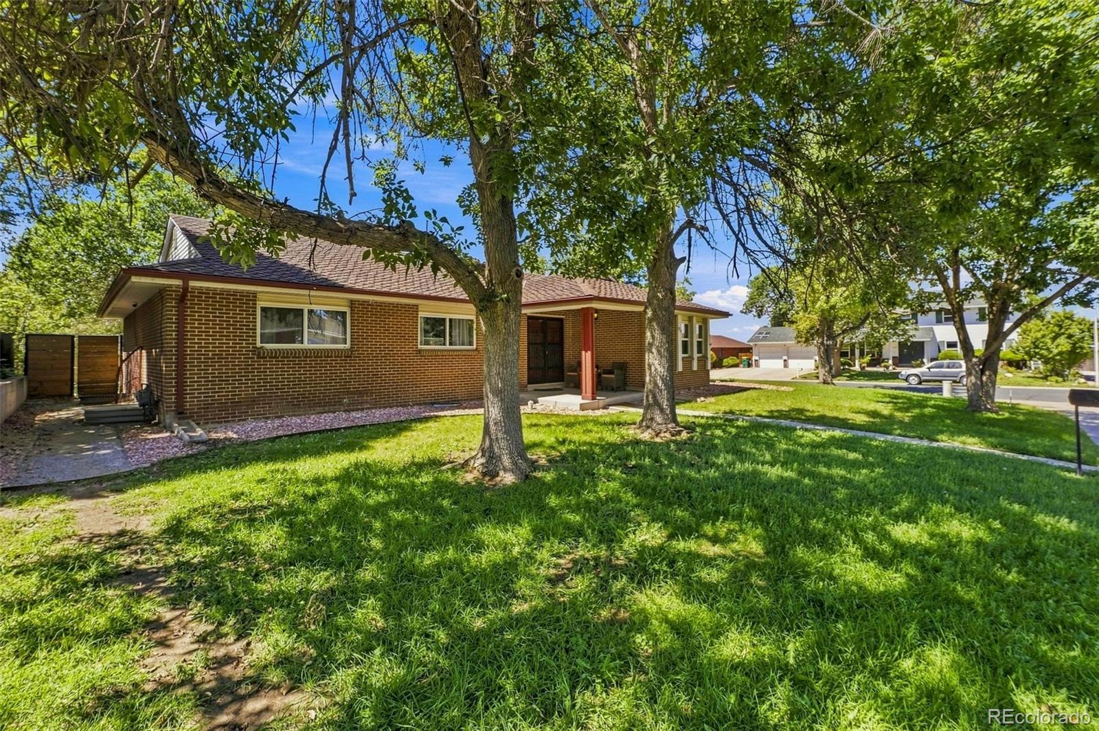 MLS Image #36 for 205 s tucson circle,aurora, Colorado
