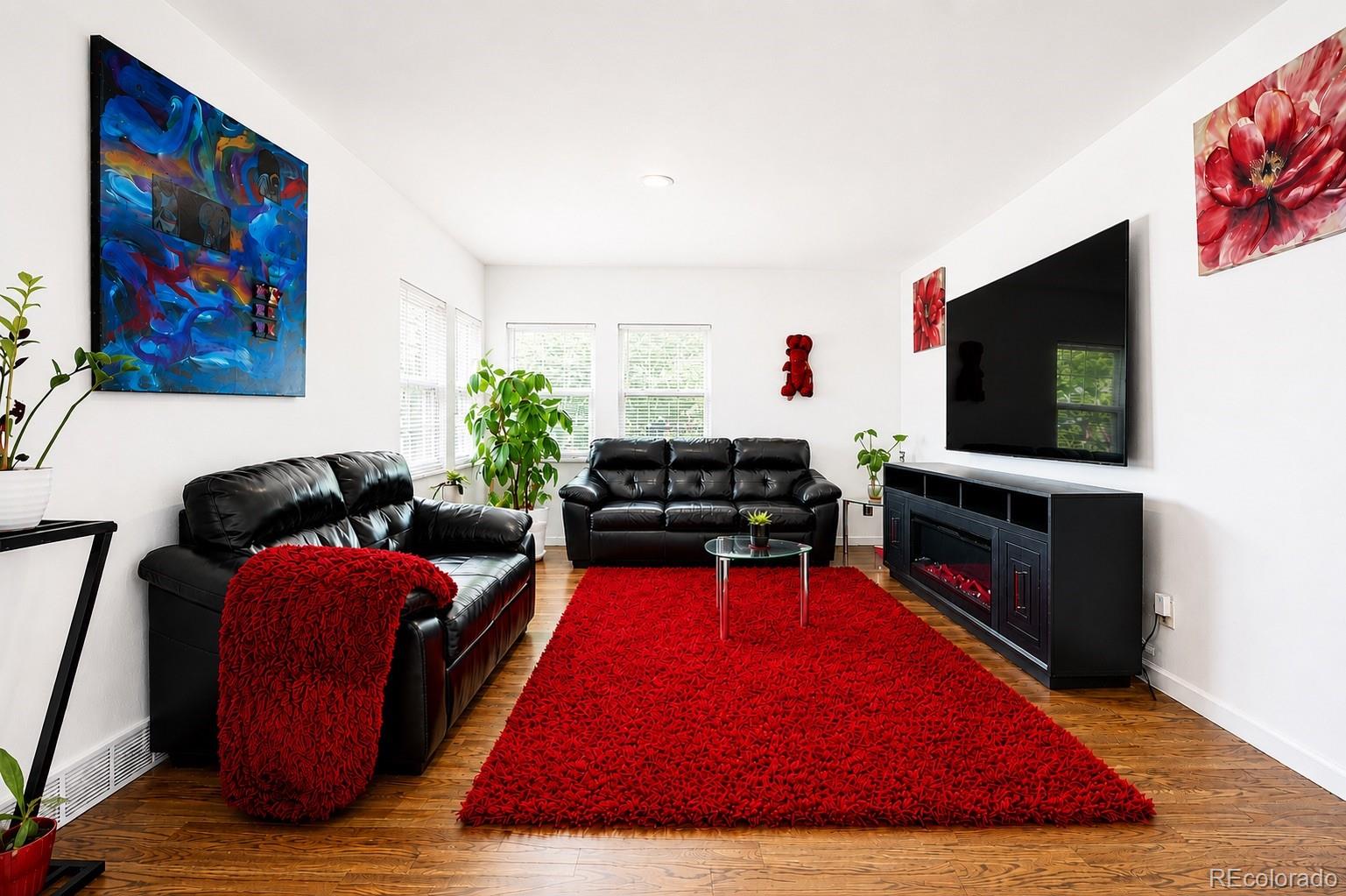 MLS Image #5 for 205 s tucson circle,aurora, Colorado