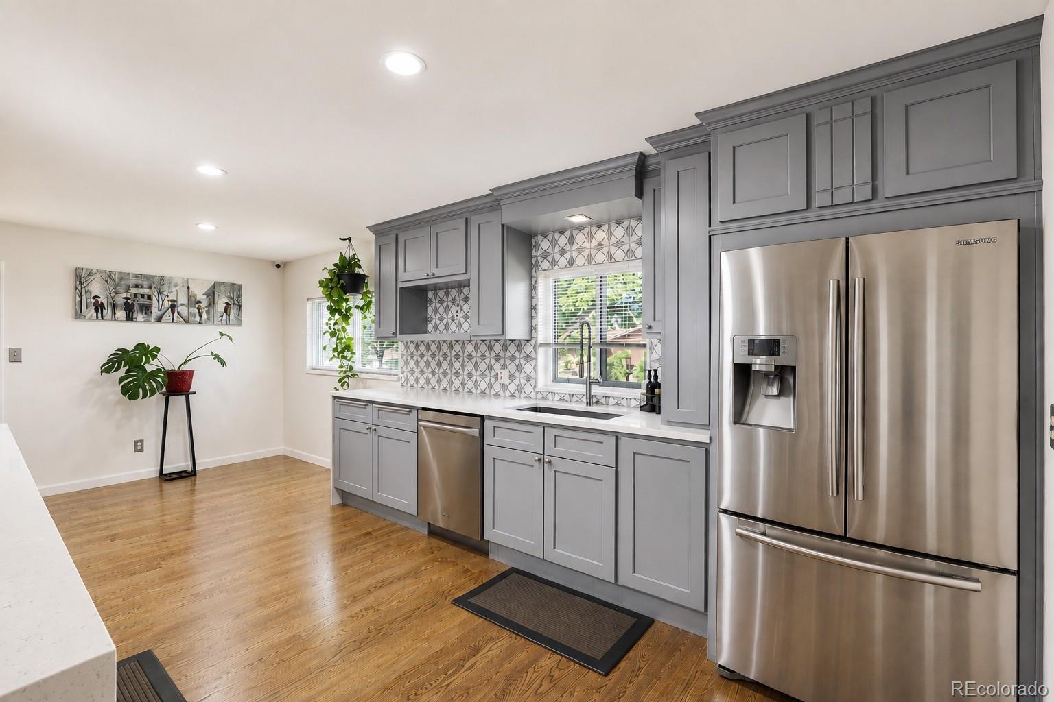 MLS Image #9 for 205 s tucson circle,aurora, Colorado