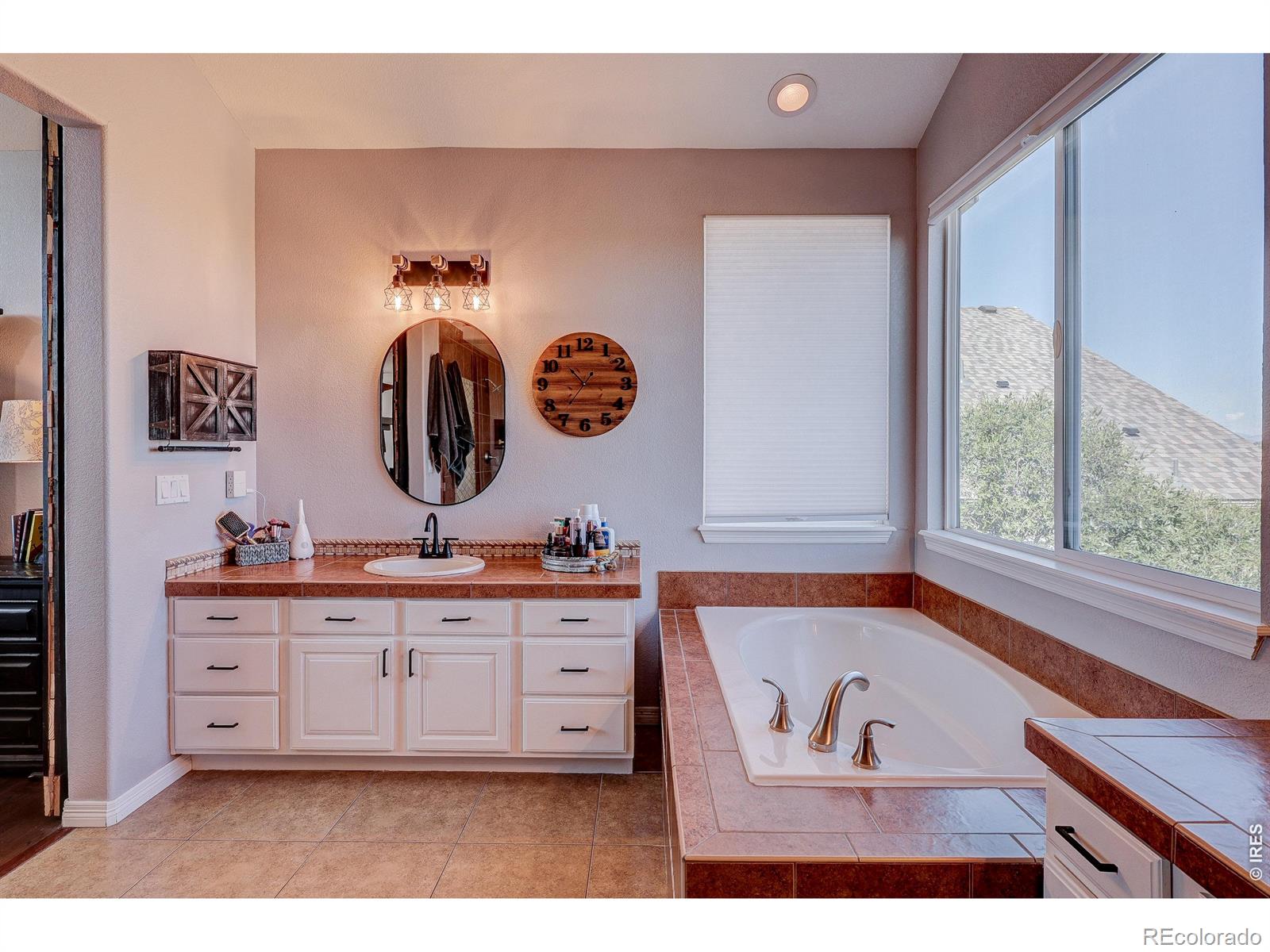 MLS Image #38 for 3125  argyll lane,johnstown, Colorado