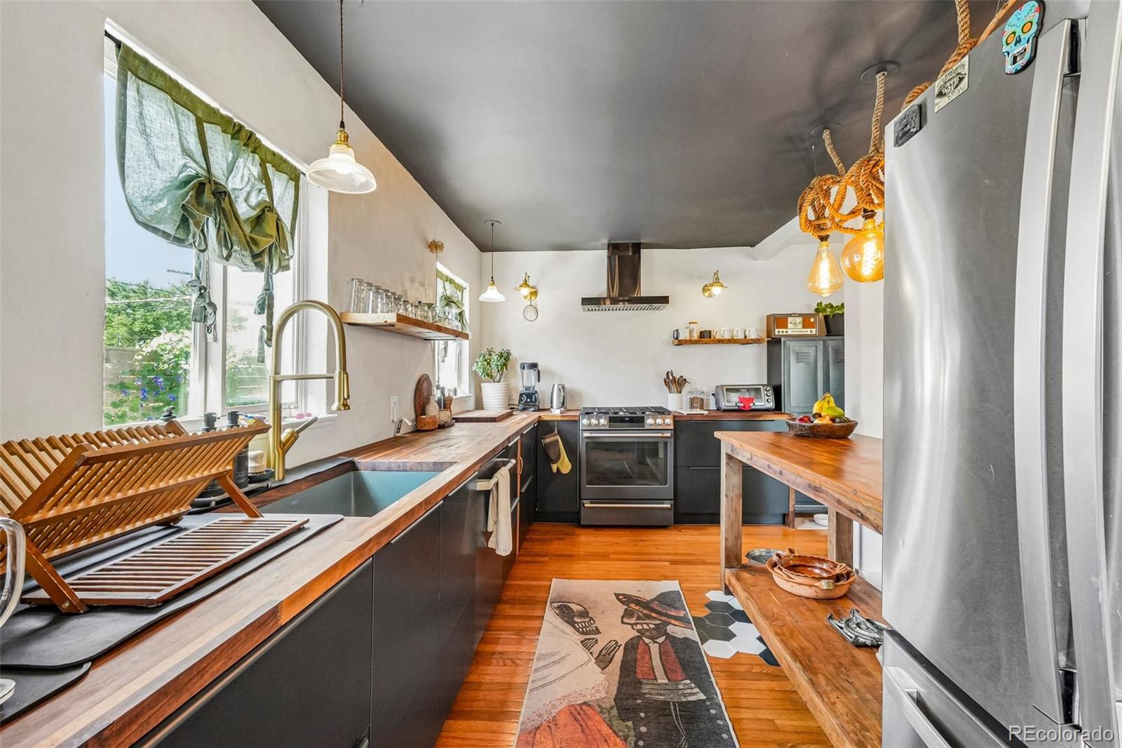 MLS Image #11 for 2323  oneida street,denver, Colorado