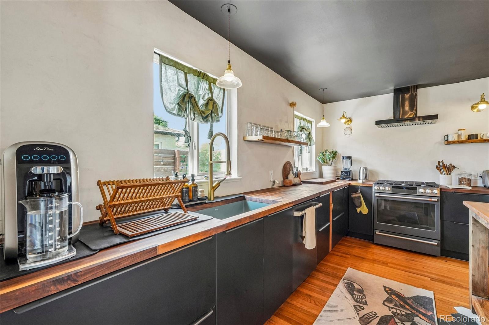 MLS Image #12 for 2323  oneida street,denver, Colorado