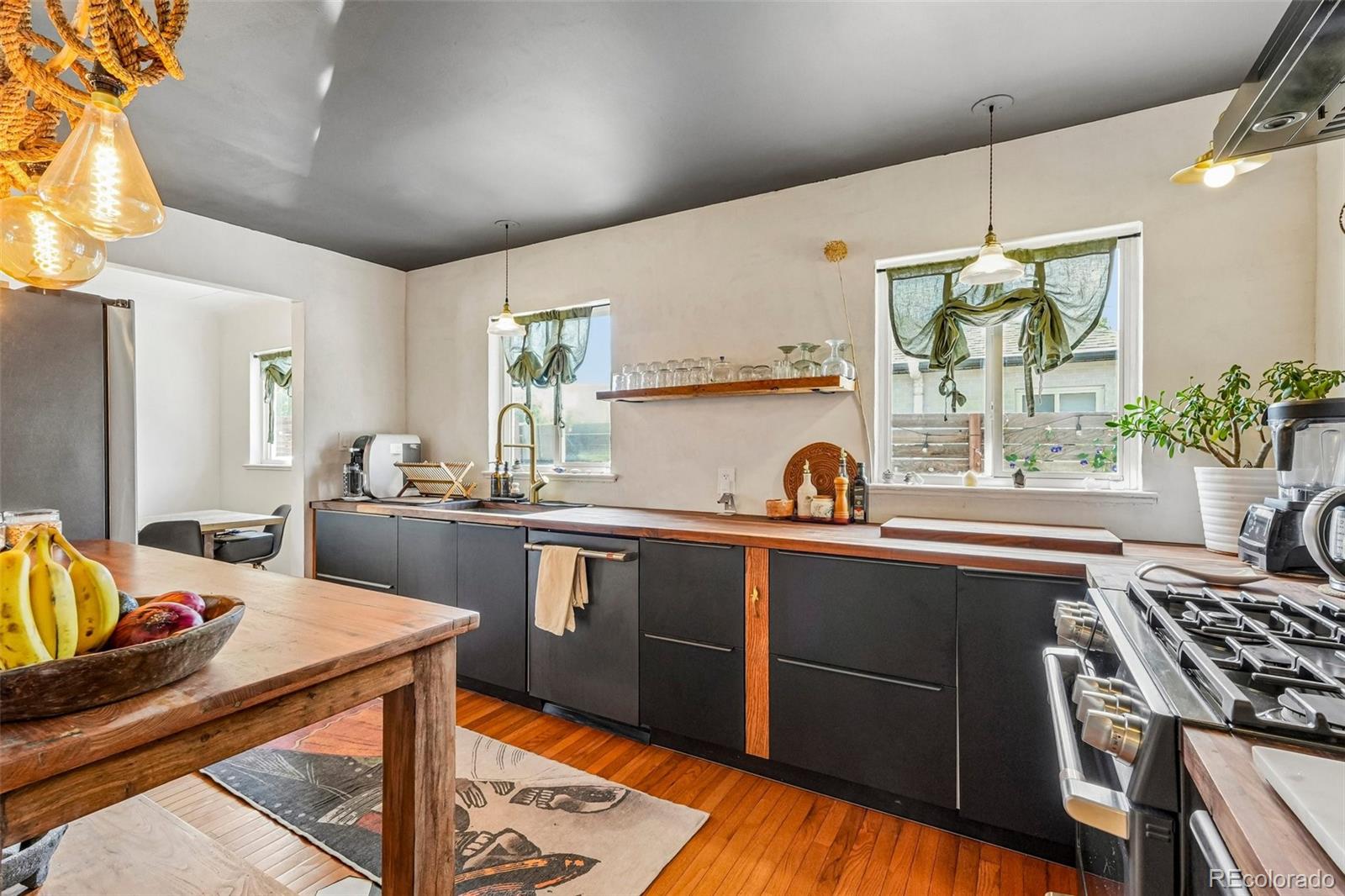 MLS Image #14 for 2323  oneida street,denver, Colorado