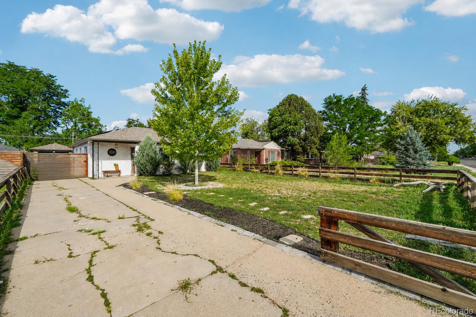 MLS Image #3 for 2323  oneida street,denver, Colorado