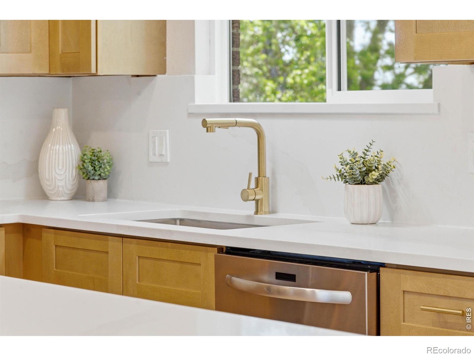 MLS Image #5 for 2126 s yarrow street,lakewood, Colorado