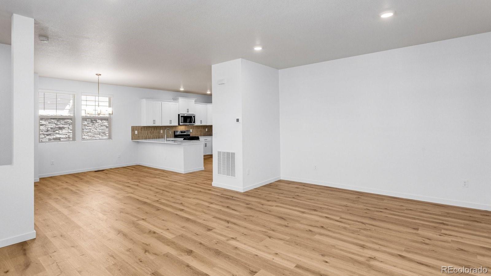 MLS Image #10 for 677 n ukraine street,aurora, Colorado