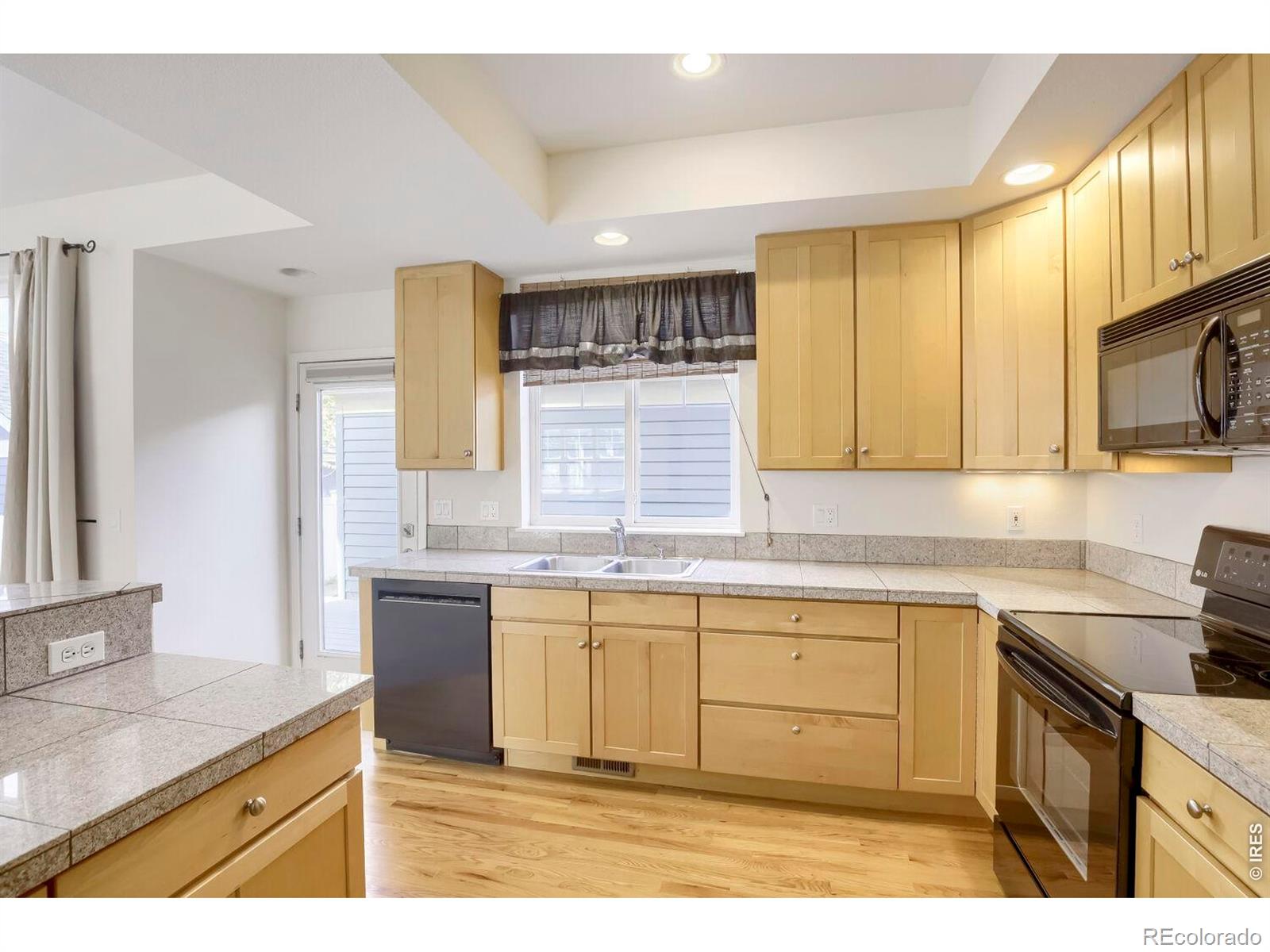 MLS Image #10 for 305  river view court,longmont, Colorado