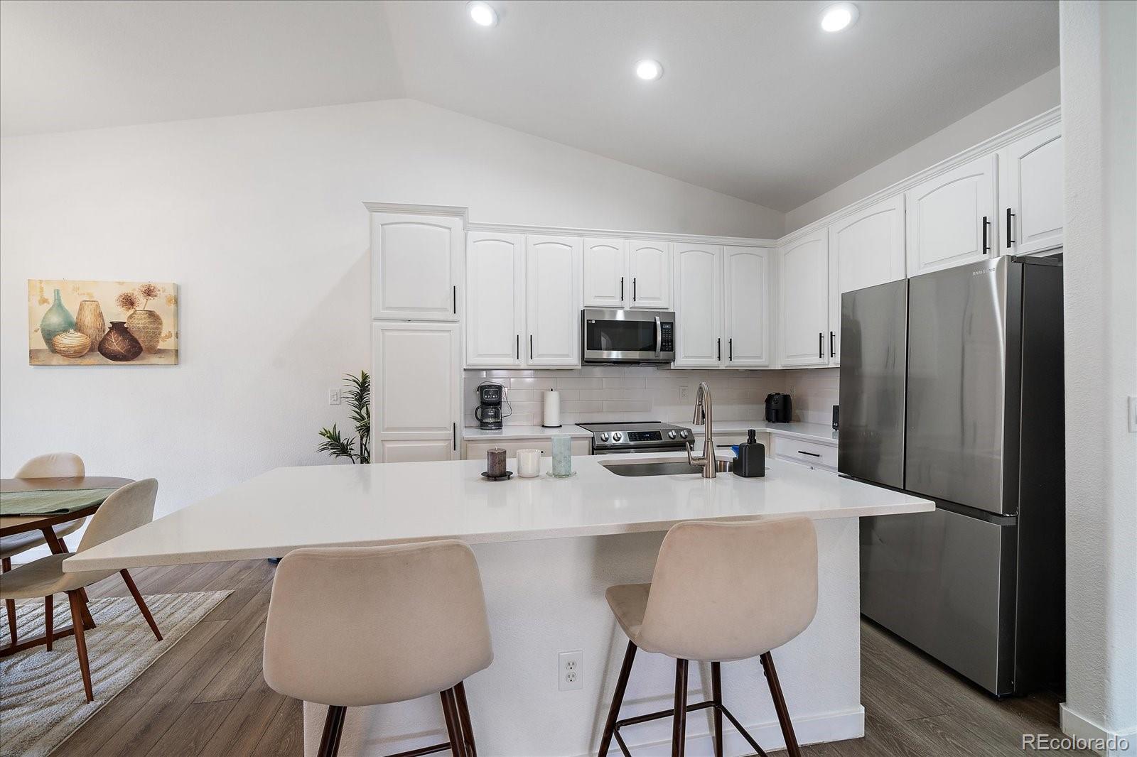 MLS Image #10 for 23043 e ontario drive,aurora, Colorado