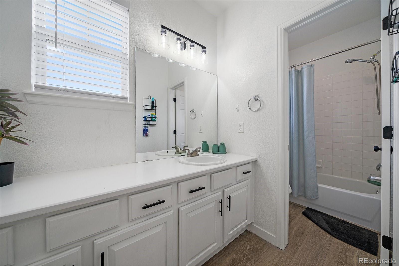 MLS Image #21 for 23043 e ontario drive,aurora, Colorado