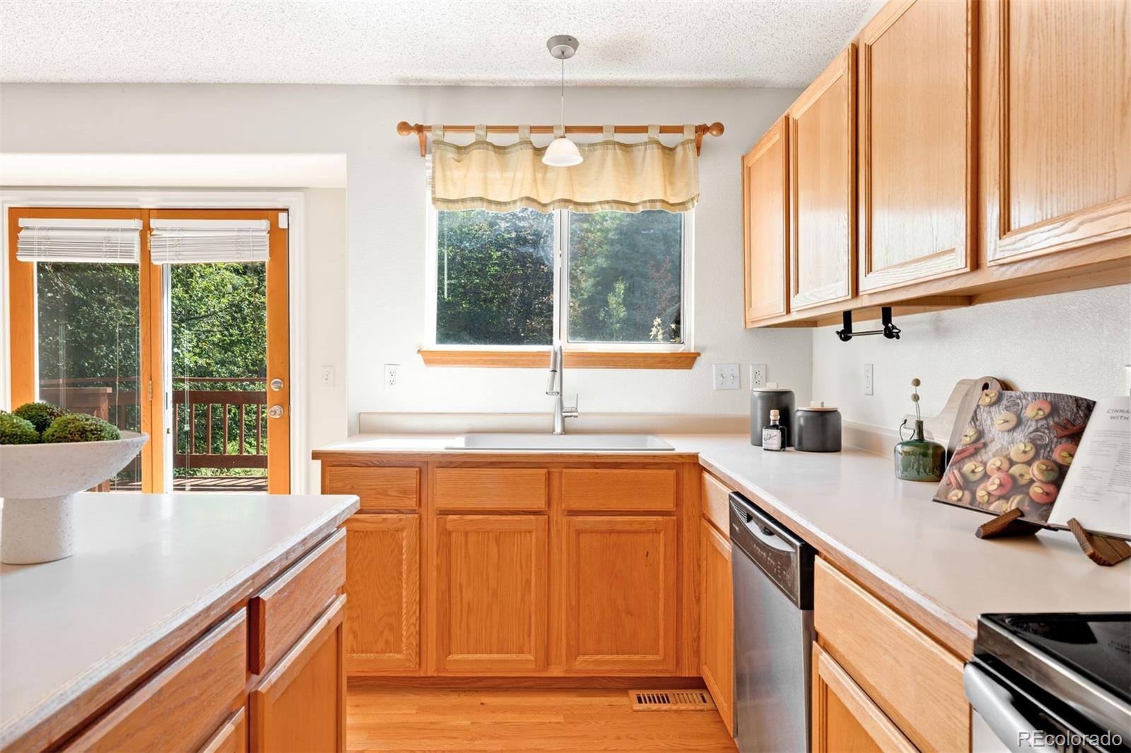 MLS Image #16 for 9503  castle ridge circle,highlands ranch, Colorado