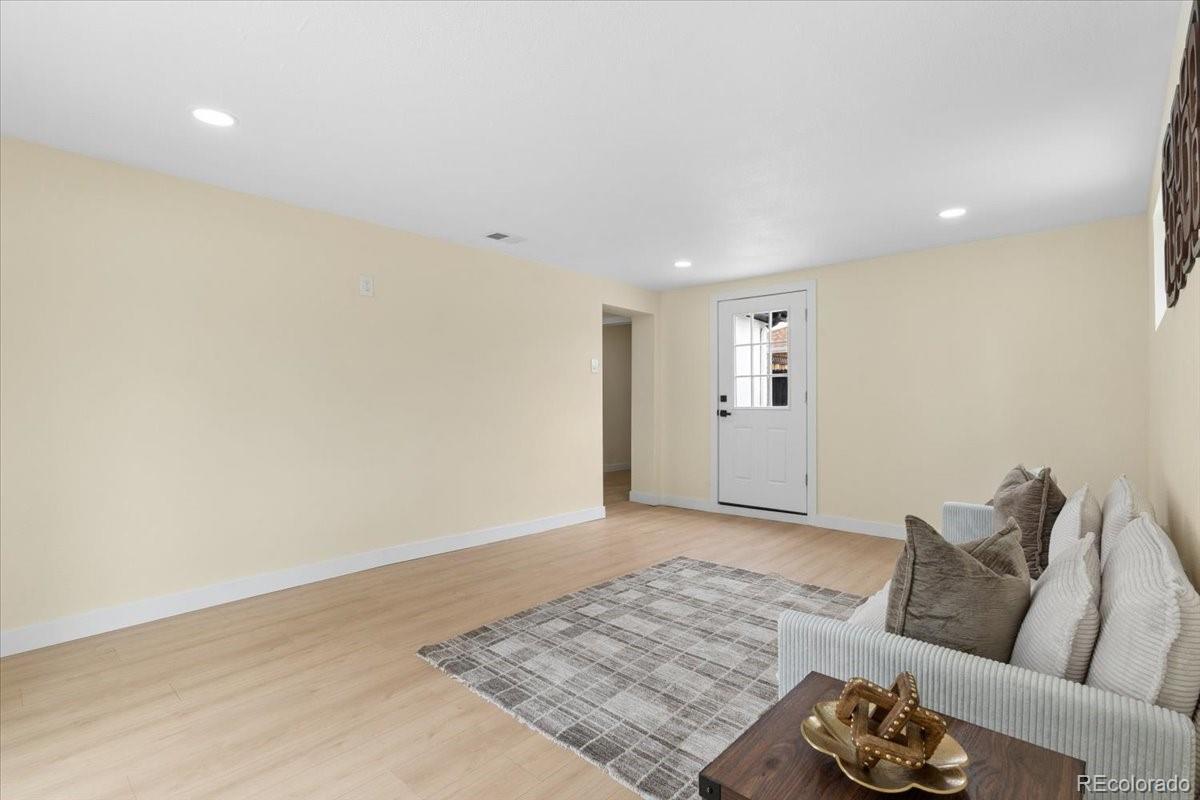 MLS Image #13 for 13584 e 7th avenue,aurora, Colorado