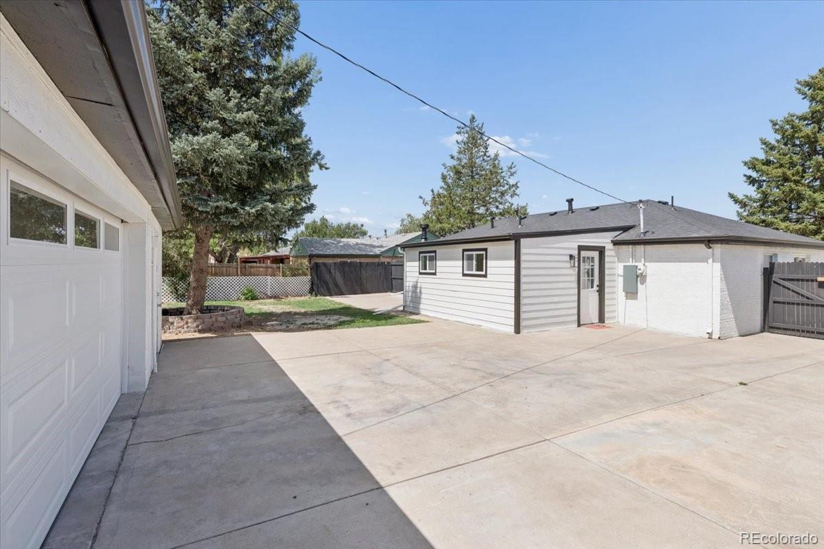 MLS Image #25 for 13584 e 7th avenue,aurora, Colorado